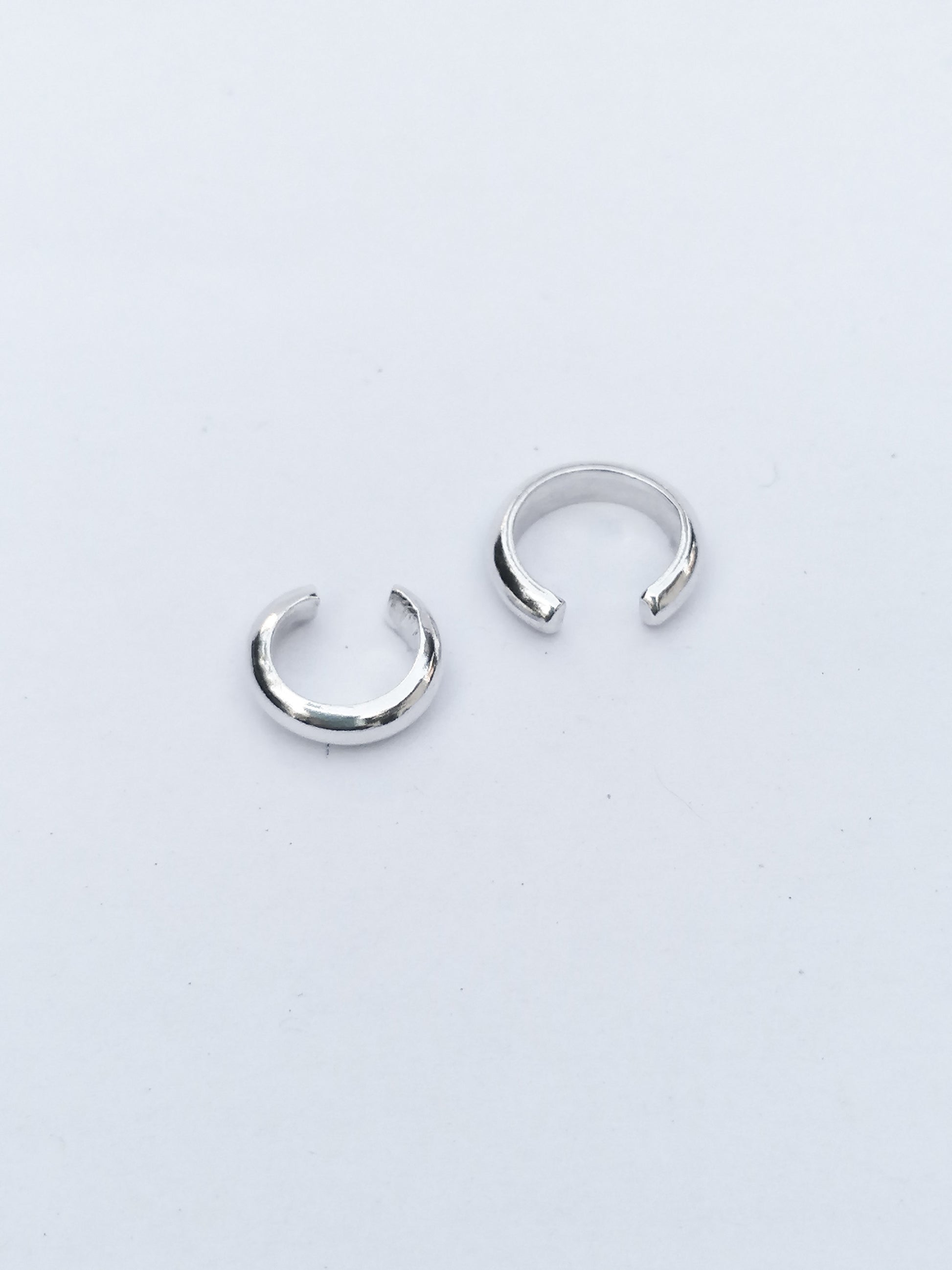 Set of 2 Silver 925 No-Piercing Huggie Ear Cuffs - Ear Wraps for Conch & Cartilage - SosyGallery