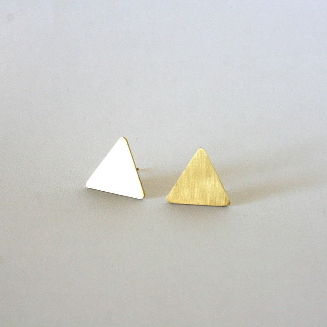 Minimalist Triangle Stud Earrings in Silver 925 and Gold Brass – Everyday Geometric Jewelry - SosyGallery