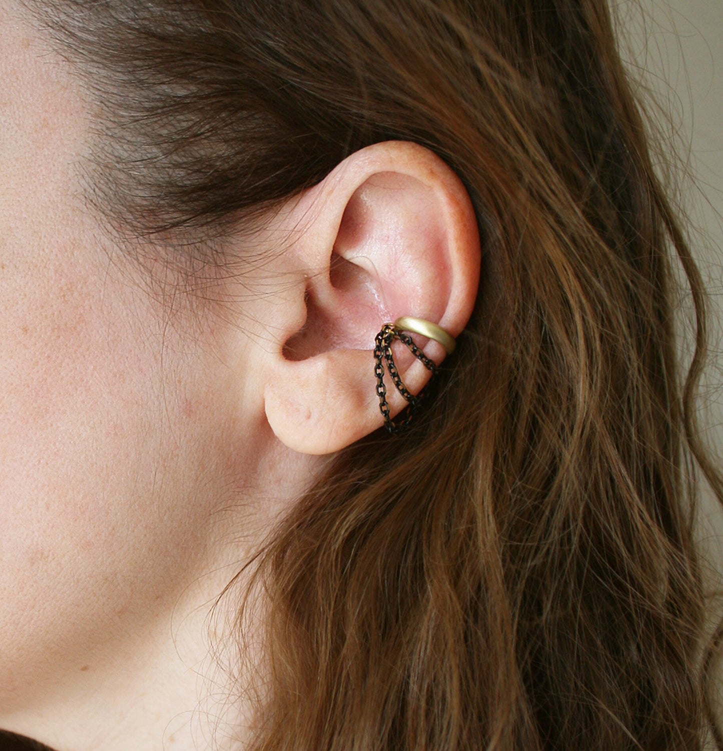 Gold Brass Black Conch Ear Cuff - No Piercing Chain Modern Huggie Fake Piercing Ear Wrap Earring - SosyGallery