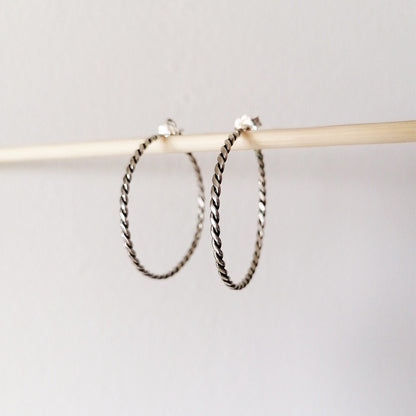 Twist Dainty Hoop Earrings - Modern Trendy Jewelry in Sterling Silver 925 - SosyGallery