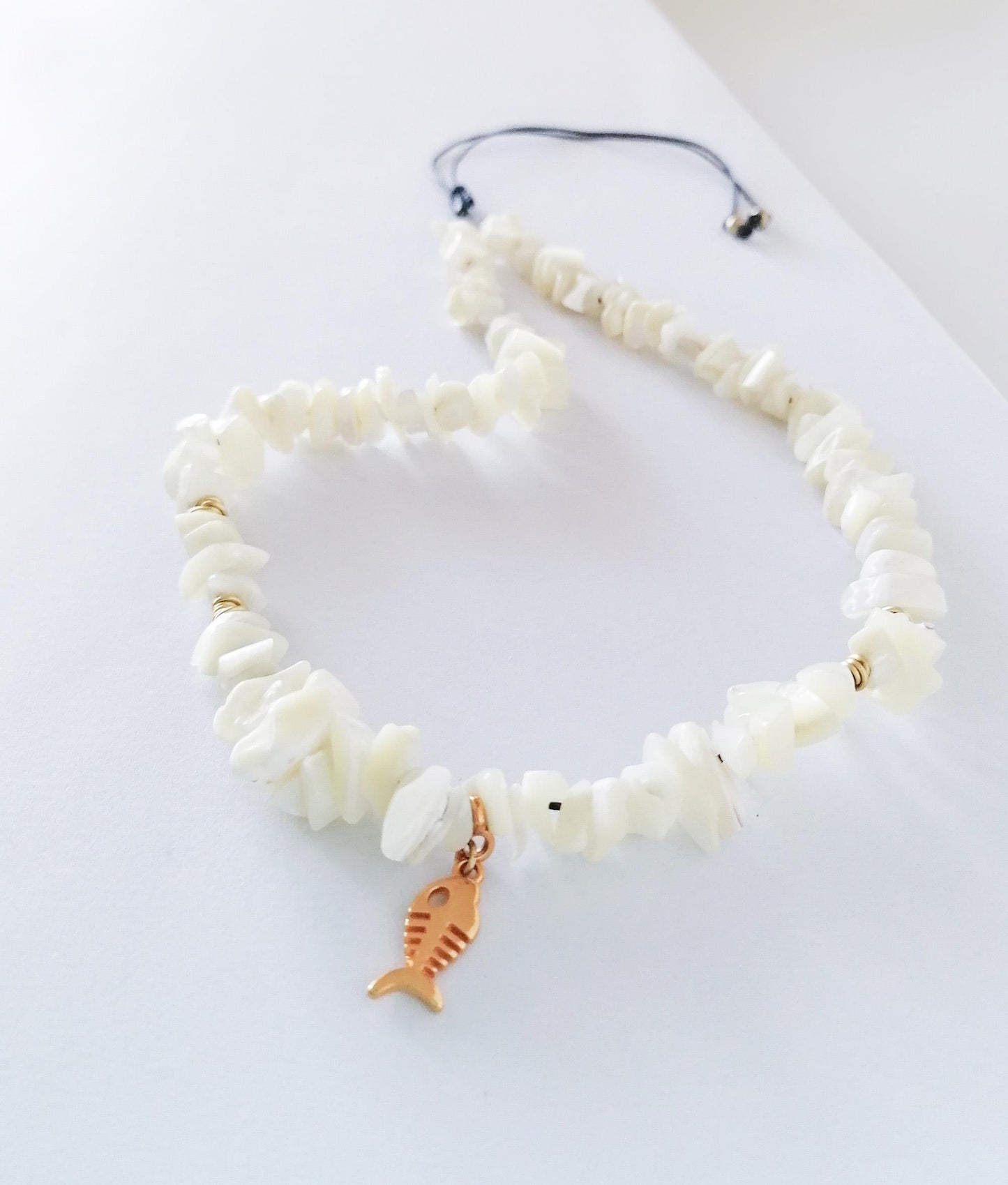 Natural Freshwater Shell Chip Necklace - Modern Summer Choker - SosyGallery