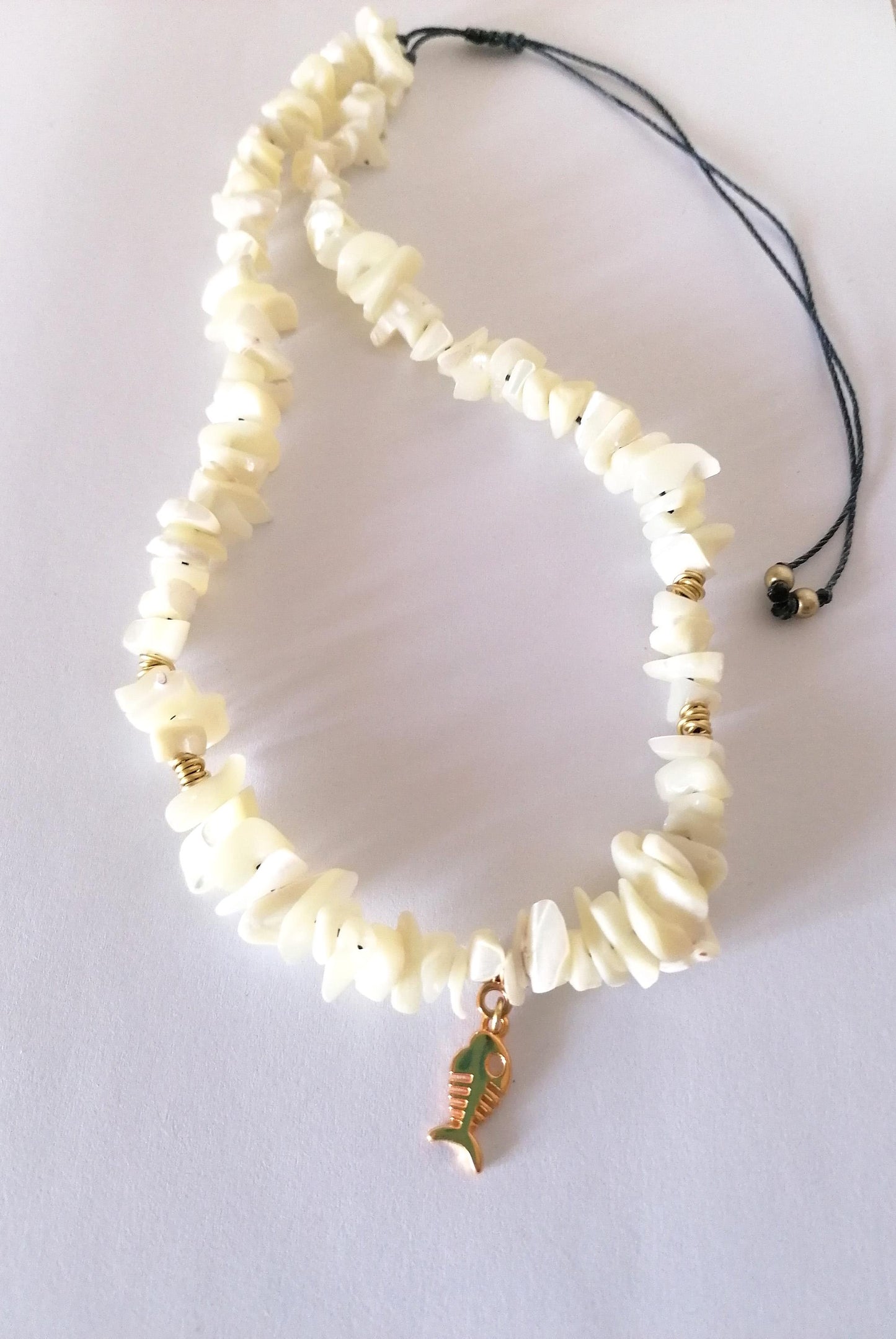 Natural Freshwater Shell Chip Necklace - Modern Summer Choker - SosyGallery