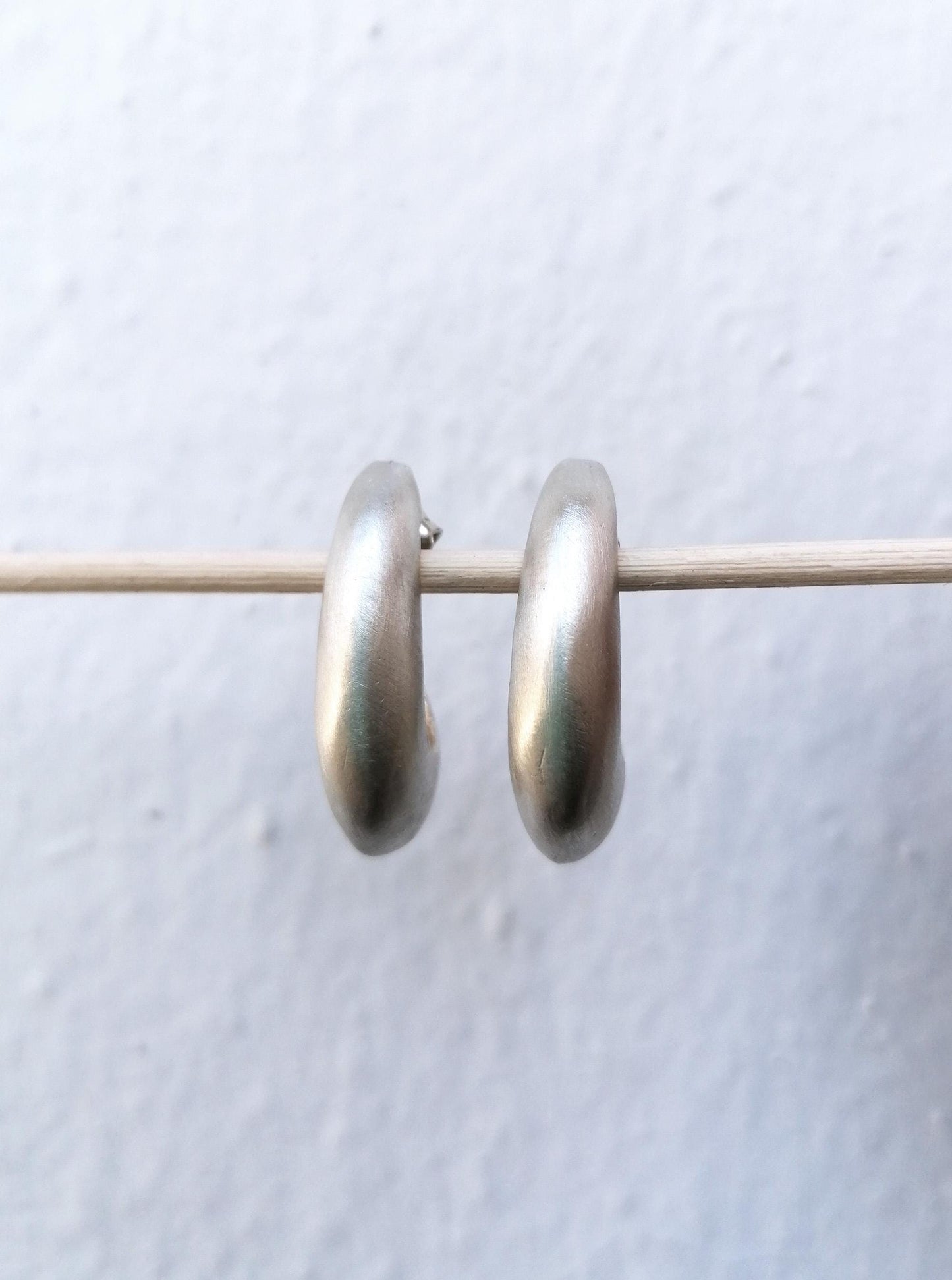 Teardrop Hoop Earrings in Sterling Silver 925 - SosyGallery